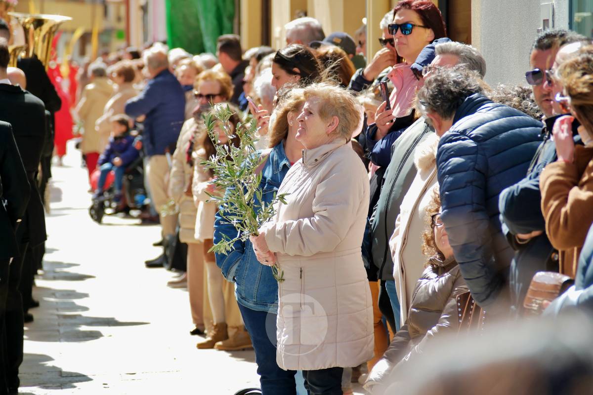 La Borriquilla abre la Semana Santa de Tomelloso en una mañana soleada y marcada por el frío