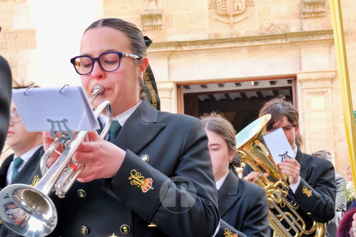 La Borriquilla abre la Semana Santa de Tomelloso en una mañana soleada y marcada por el frío