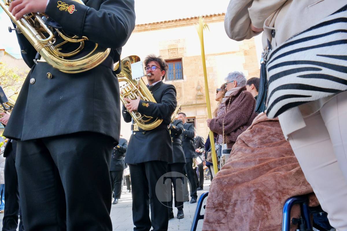 La Borriquilla abre la Semana Santa de Tomelloso en una mañana soleada y marcada por el frío