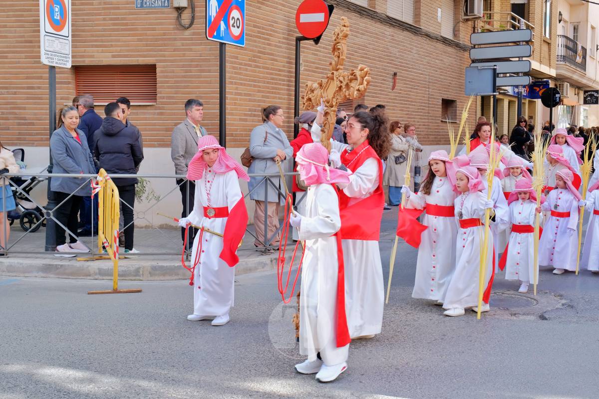 La Borriquilla abre la Semana Santa de Tomelloso en una mañana soleada y marcada por el frío