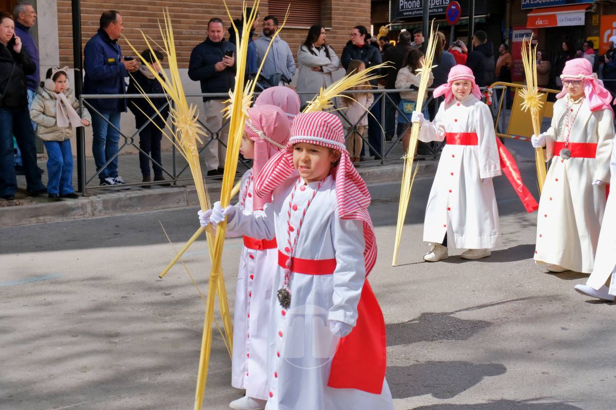 La Borriquilla abre la Semana Santa de Tomelloso en una mañana soleada y marcada por el frío