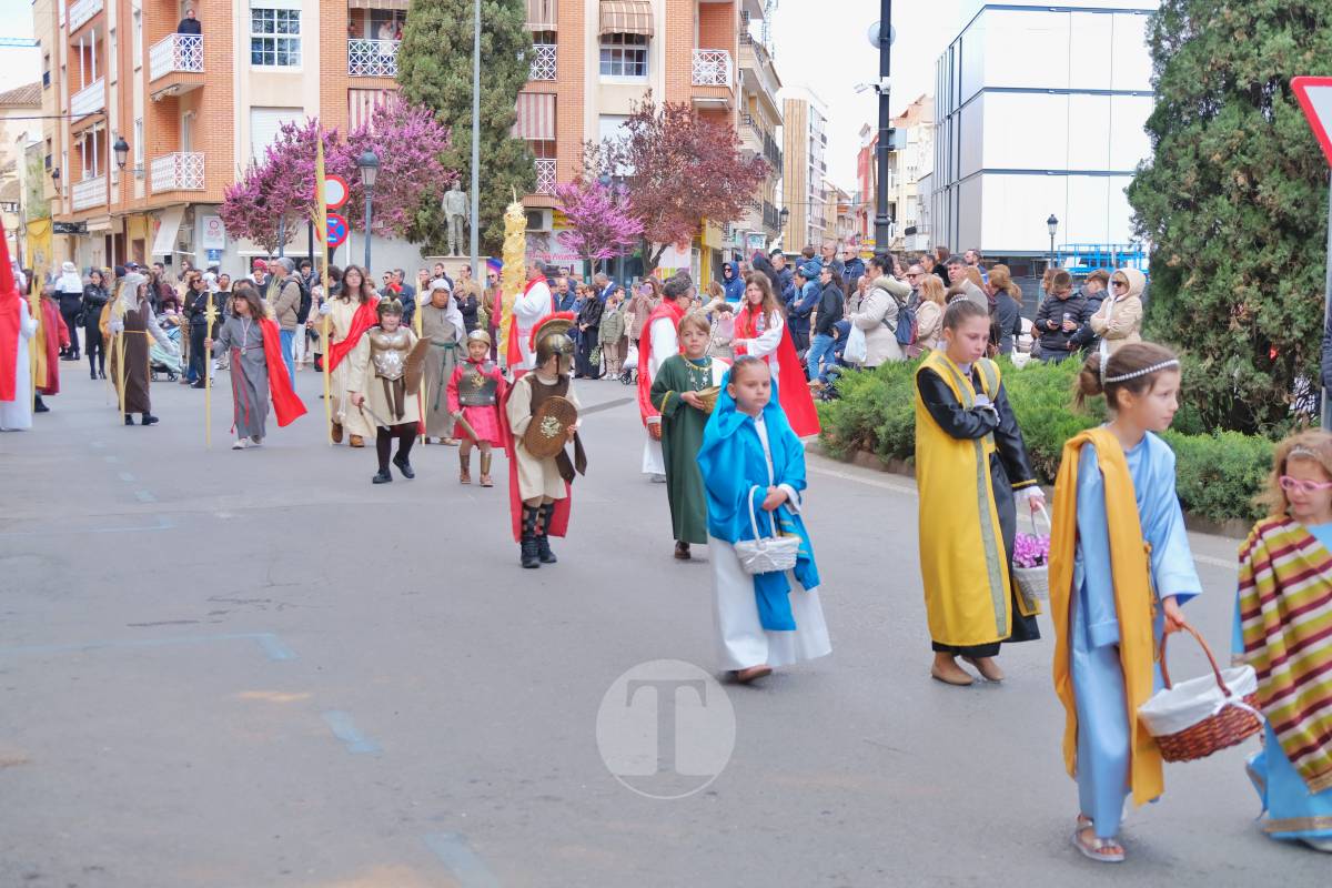 La Borriquilla abre la Semana Santa de Tomelloso en una mañana soleada y marcada por el frío