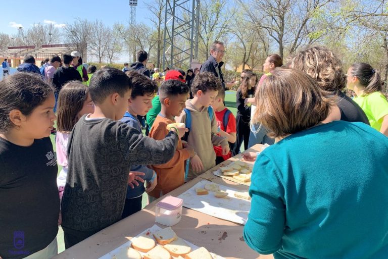 Atletismo, 7.000 pasos y un desayuno saludable para alumnos del José María del Moral de Tomelloso