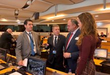 Page afea a Europa que intente “disfrazar” el recorte de la PAC: “Es como aguar el vino”