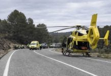 Tres personas fallecidas tras la colisión frontal de tres motos en Elche de la Sierra