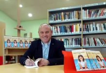 José Jiménez Muñoz visibiliza el acogimiento familiar con su libro “Madre no hay más que… tres”