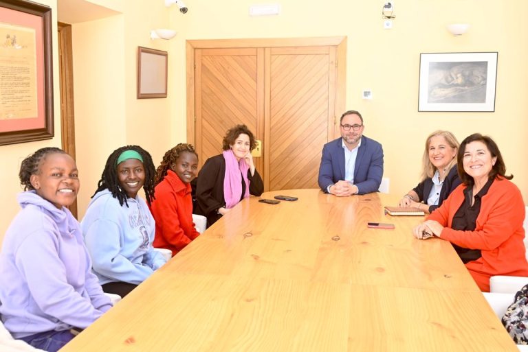 Tres jóvenes keniatas visitan Tomelloso estos días gracias a la Fundación Kirira
