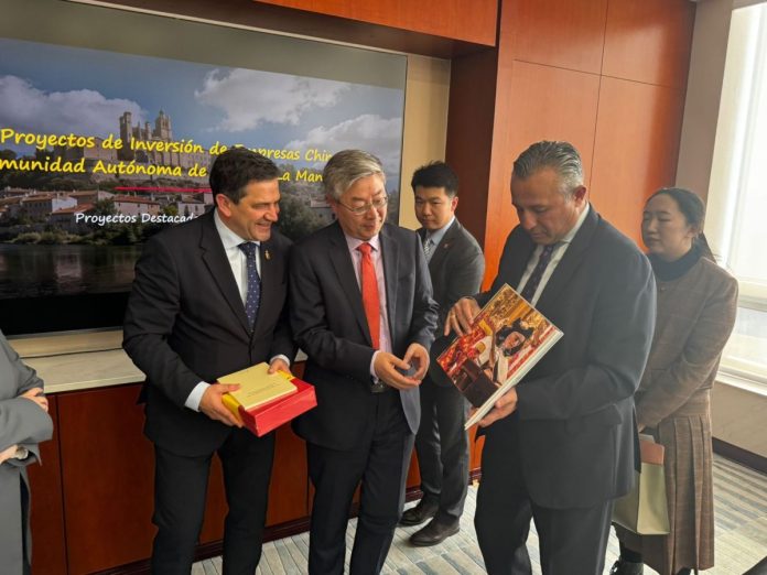 miguel-angel-valverde-y-china-2026-03-04_13-26