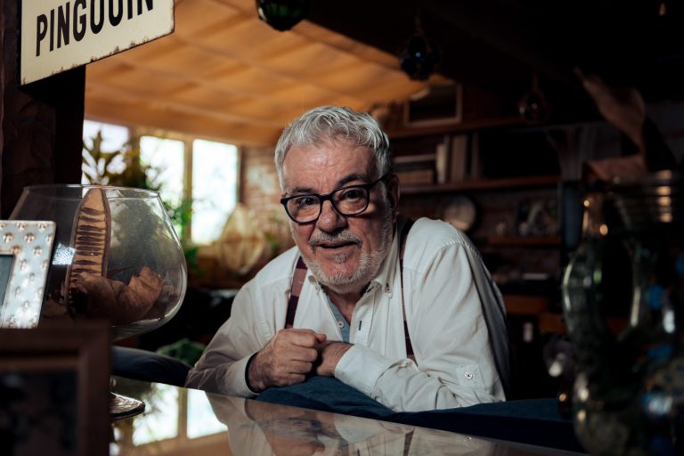 Millán Salcedo, orgulloso por ser «el de las empanadillas», reivindica el humor manchego: «Ya salía en el Quijote»
