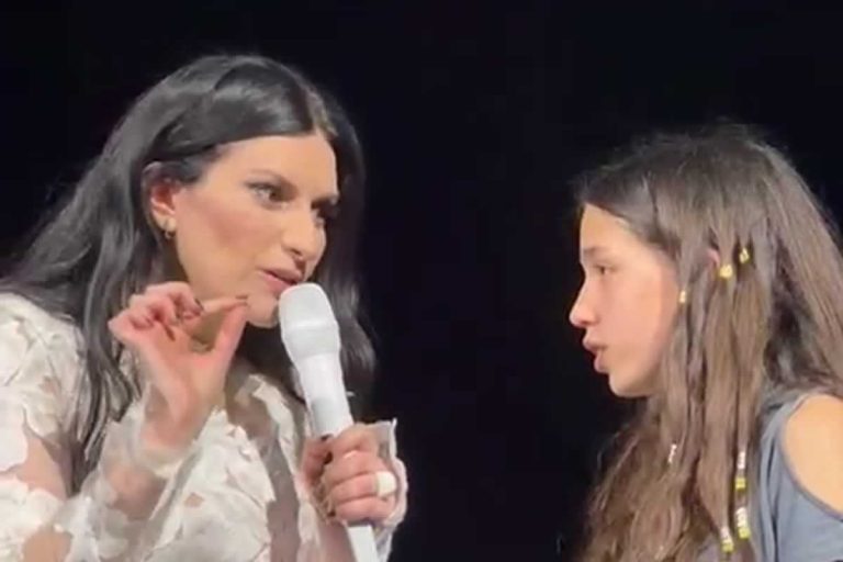 Entre Sábados (11/04/2026) | Laura Pausini invita a cantar a una joven de Tomelloso en el Roig Arena