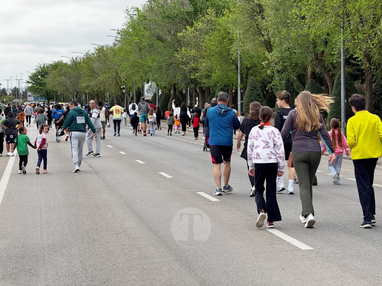 Cientos de escolares participan en la 47ª Carrera Popular ‘Memorial Ángel Serrano’ de Tomelloso