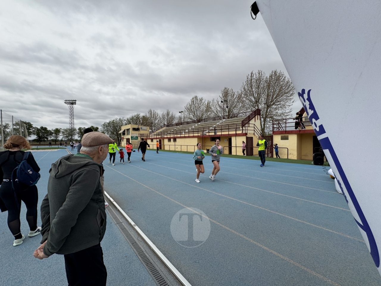 Cientos de escolares participan en la 47ª Carrera Popular ‘Memorial Ángel Serrano’ de Tomelloso