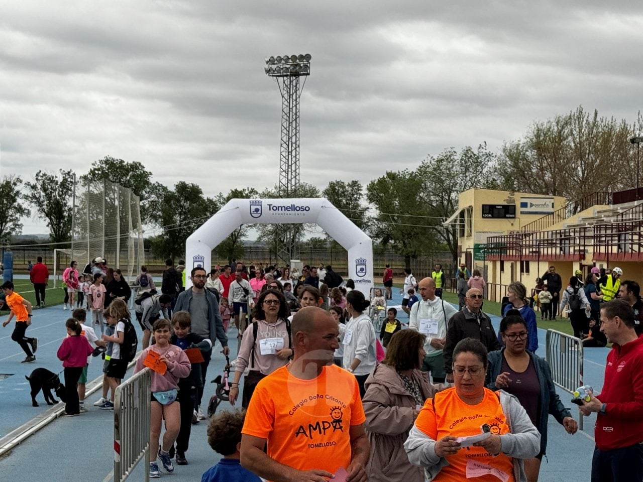 Cientos de escolares participan en la 47ª Carrera Popular ‘Memorial Ángel Serrano’ de Tomelloso