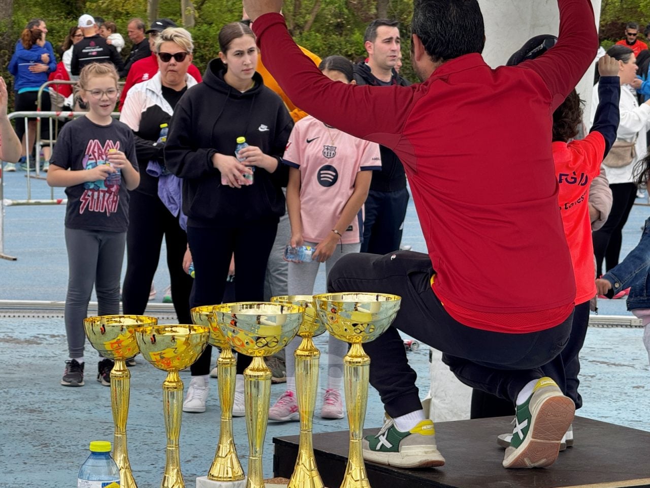 Cientos de escolares participan en la 47ª Carrera Popular ‘Memorial Ángel Serrano’ de Tomelloso