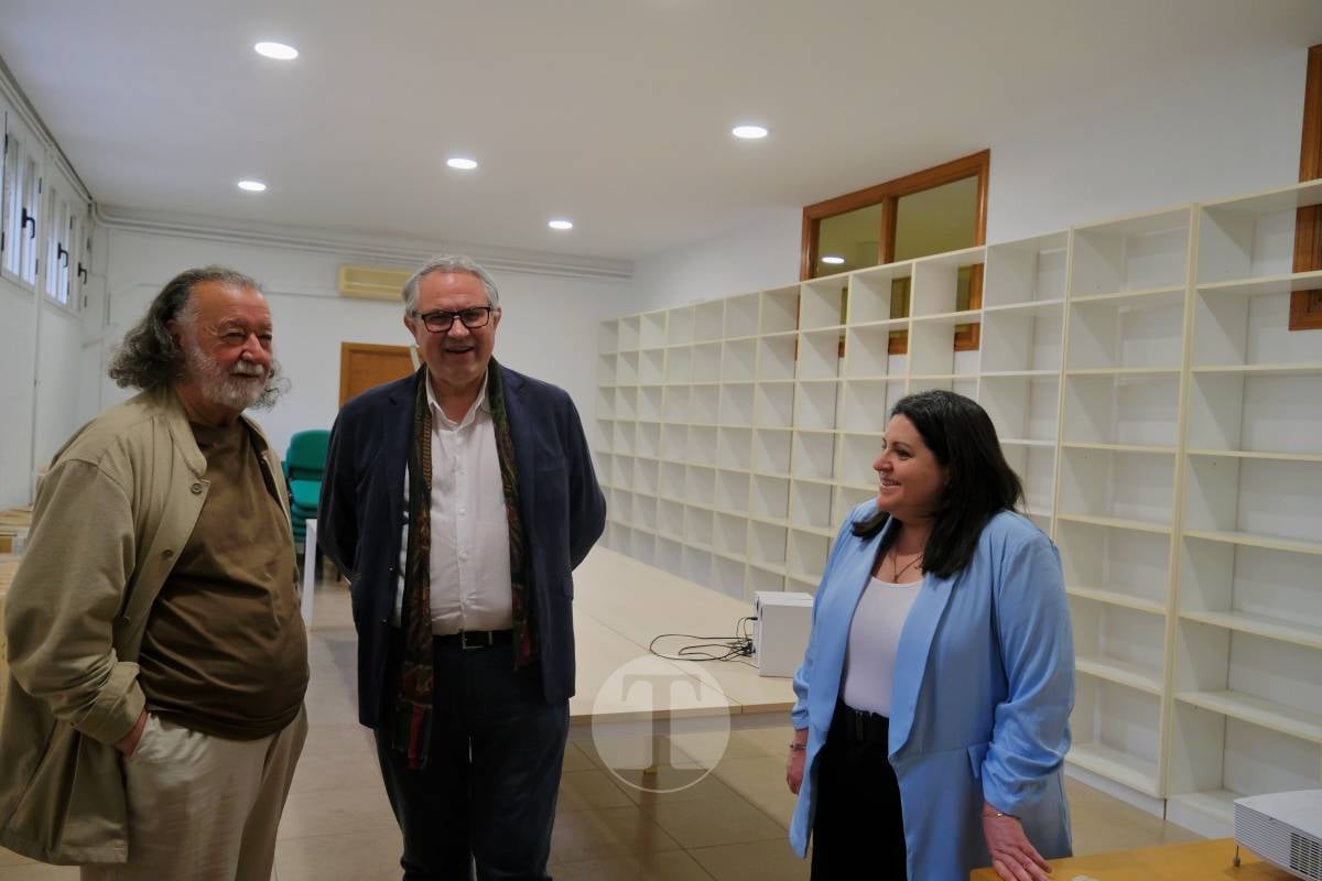 Tomelloso recibe una colección única de poesía con cartas inéditas y joyas literarias