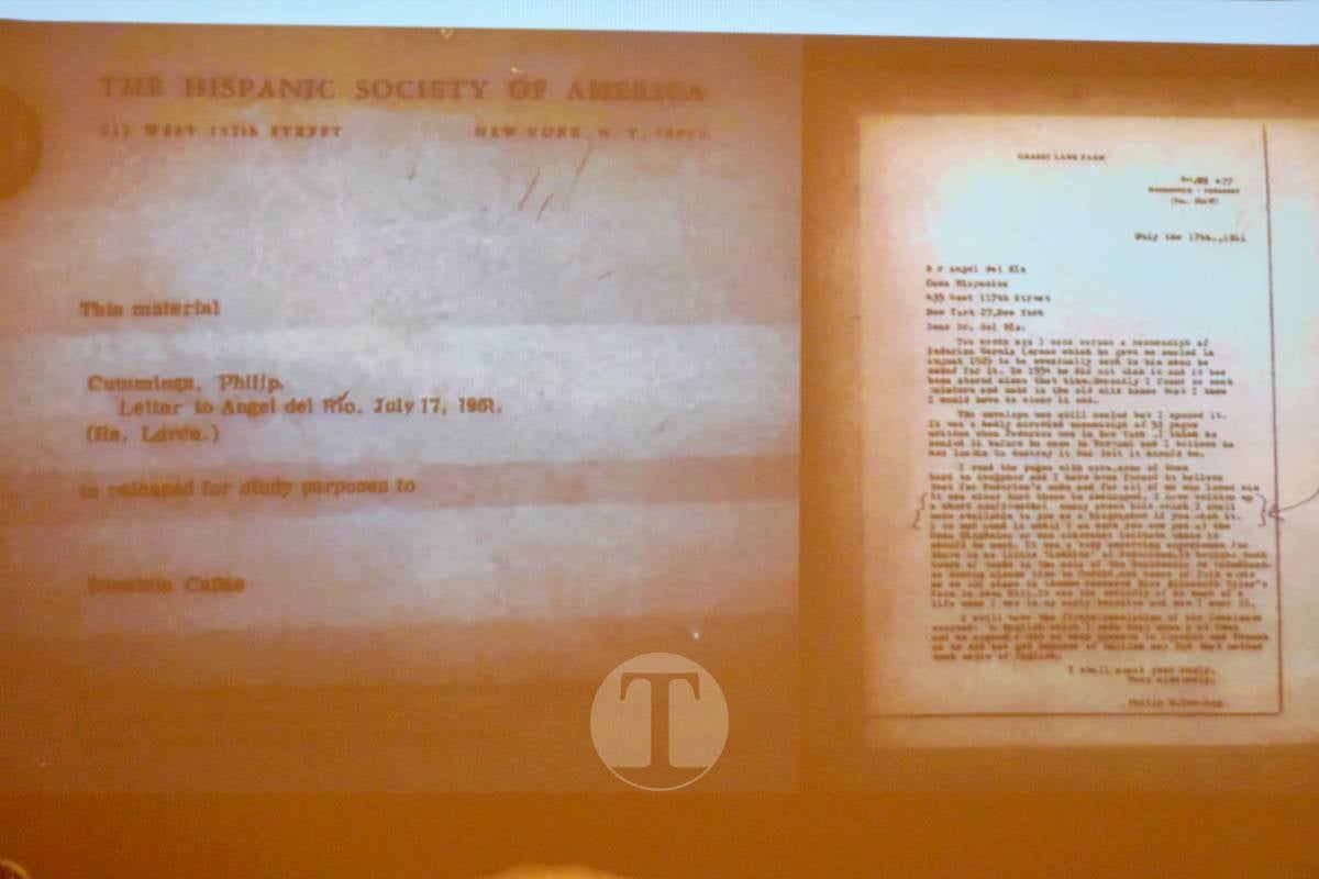 Tomelloso recibe una colección única de poesía con cartas inéditas y joyas literarias