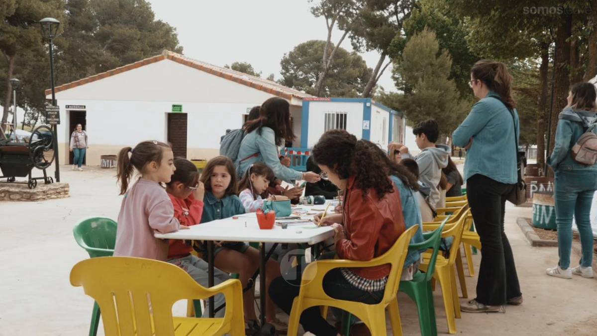 El concurso de dibujo rápido reúne a los más pequeños en la Romería de Tomelloso