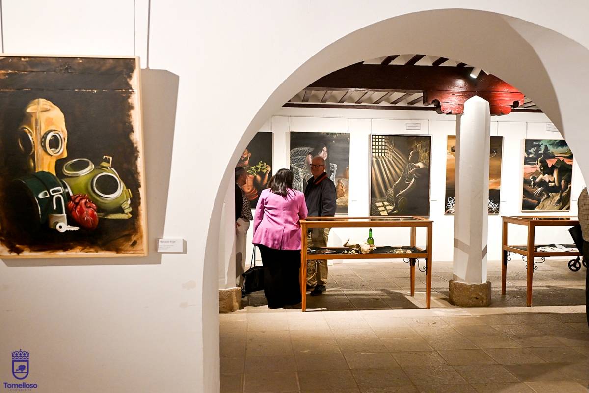 Bodegones y símbolos: Manuel Solana inaugura su exposición en la Posada de los Portales