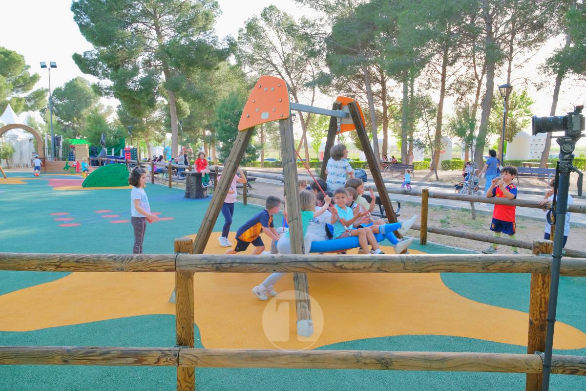 Así es el nuevo parque infantil de Pinilla: más seguro, moderno e inclusivo