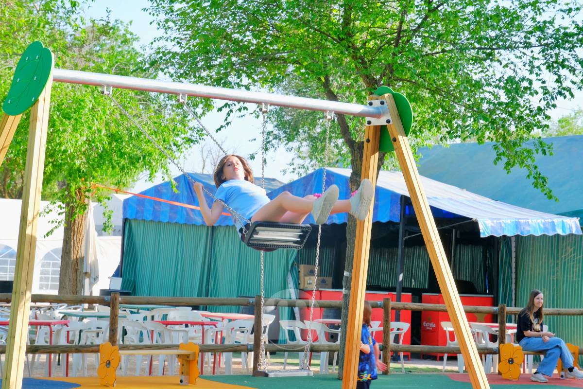 Así es el nuevo parque infantil de Pinilla: más seguro, moderno e inclusivo