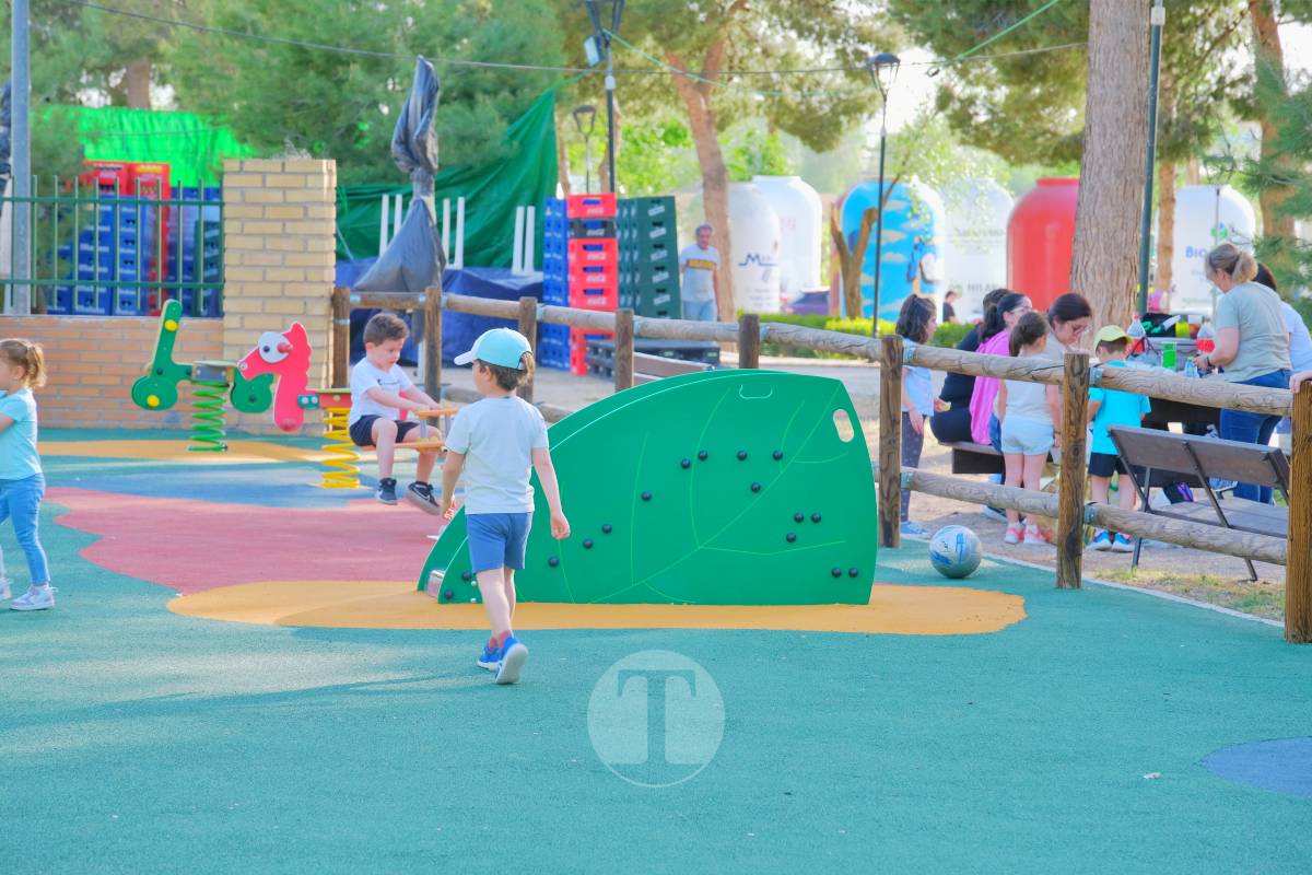 Así es el nuevo parque infantil de Pinilla: más seguro, moderno e inclusivo