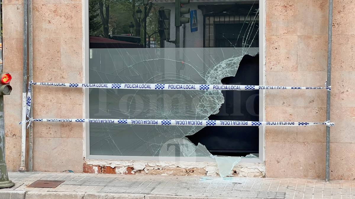 Entre Sábados (11/04/2026) | Laura Pausini invita a cantar a una joven de Tomelloso en el Roig Arena