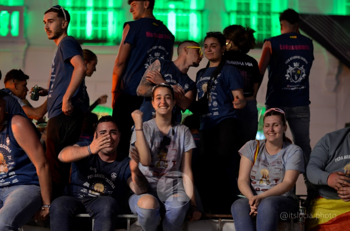 Lucía Moreno y Paloma Morales retratan la emoción de la llegada de la Virgen de las Viñas a Tomelloso