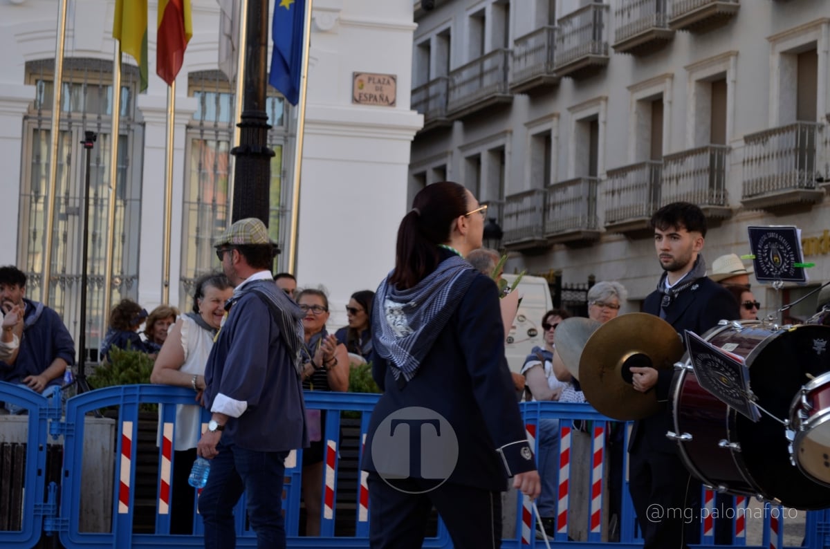 Lucía Moreno y Paloma Morales retratan la emoción de la llegada de la Virgen de las Viñas a Tomelloso