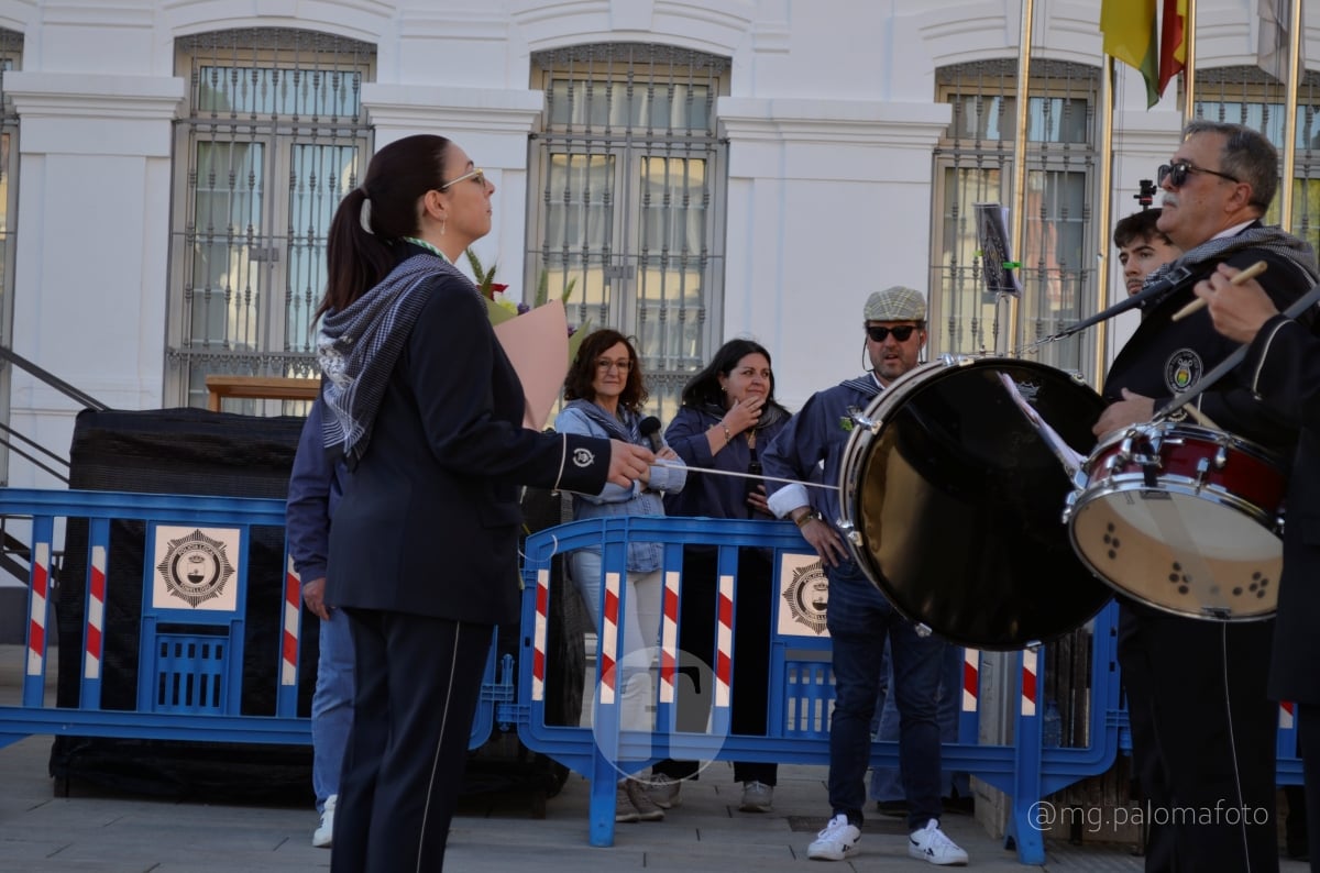 Lucía Moreno y Paloma Morales retratan la emoción de la llegada de la Virgen de las Viñas a Tomelloso