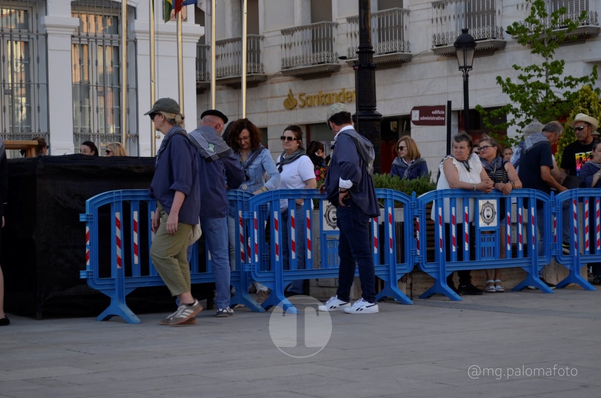 Lucía Moreno y Paloma Morales retratan la emoción de la llegada de la Virgen de las Viñas a Tomelloso