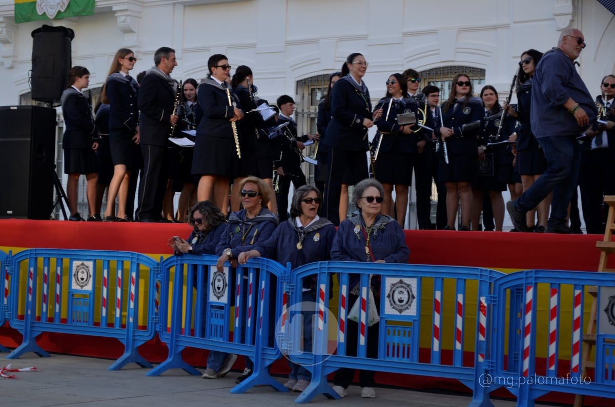 Lucía Moreno y Paloma Morales retratan la emoción de la llegada de la Virgen de las Viñas a Tomelloso