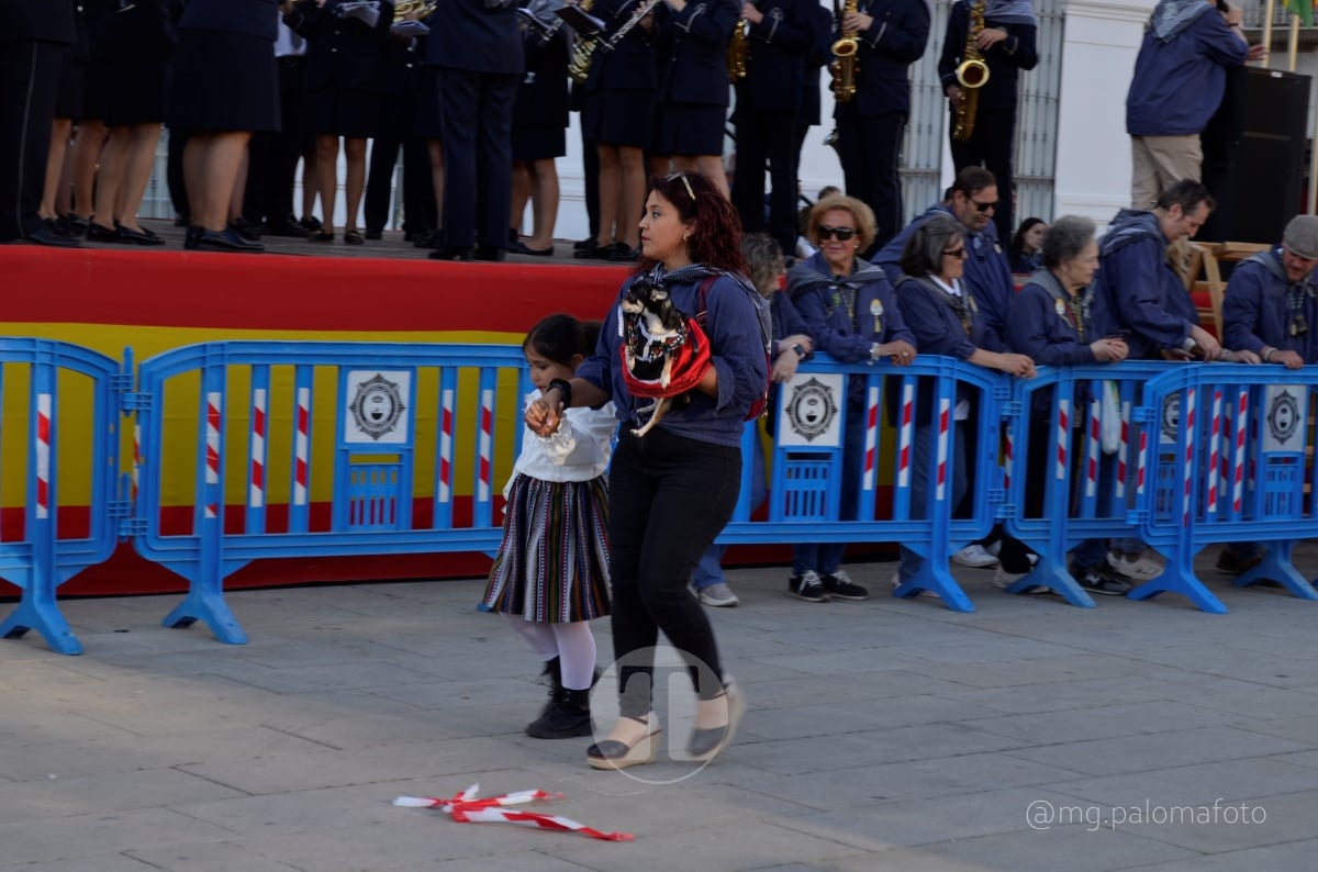 Lucía Moreno y Paloma Morales retratan la emoción de la llegada de la Virgen de las Viñas a Tomelloso