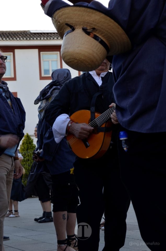 Lucía Moreno y Paloma Morales retratan la emoción de la llegada de la Virgen de las Viñas a Tomelloso