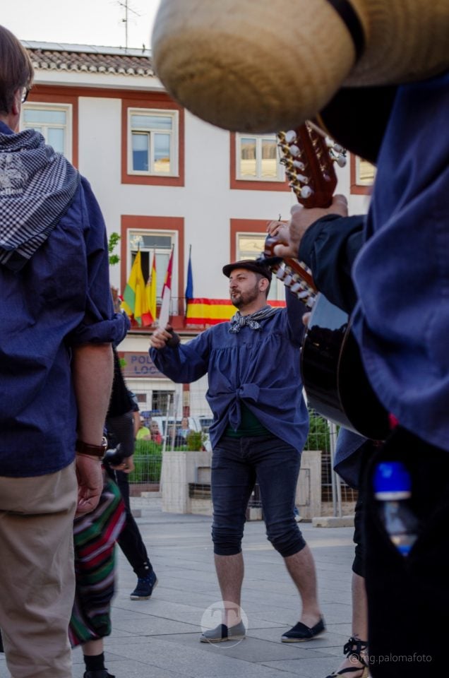 Lucía Moreno y Paloma Morales retratan la emoción de la llegada de la Virgen de las Viñas a Tomelloso