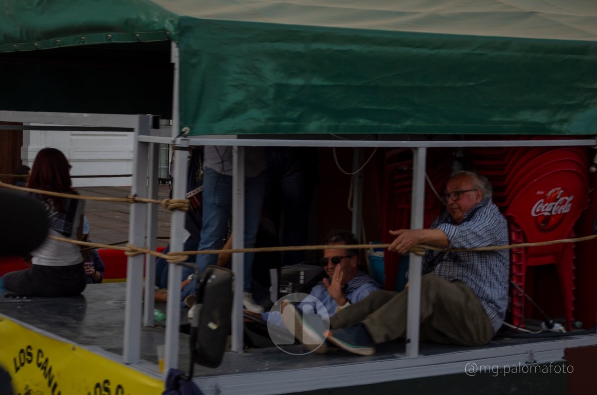 Lucía Moreno y Paloma Morales retratan la emoción de la llegada de la Virgen de las Viñas a Tomelloso