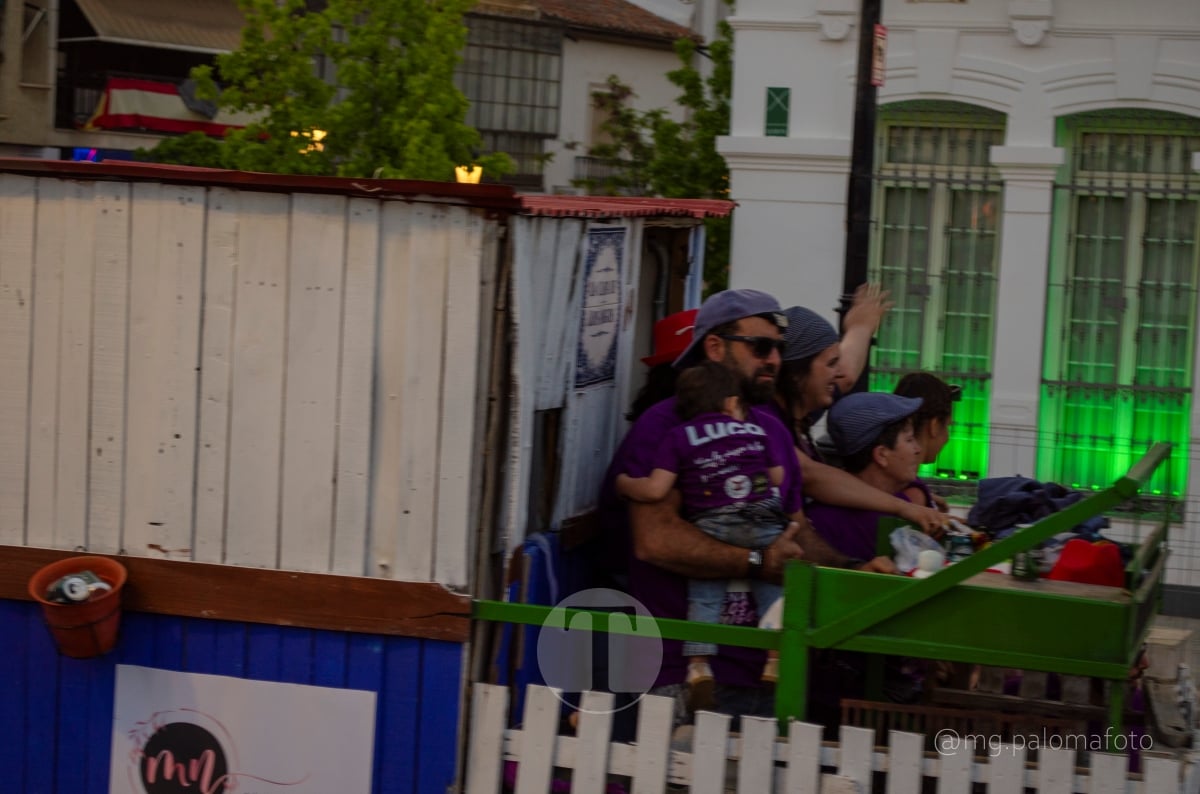 Lucía Moreno y Paloma Morales retratan la emoción de la llegada de la Virgen de las Viñas a Tomelloso