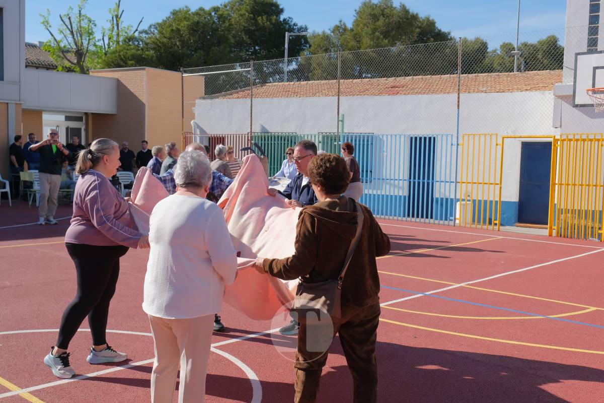 El manteo del pelele reúne a vecinos del barrio Maternidad reforzando una tradición centenaria