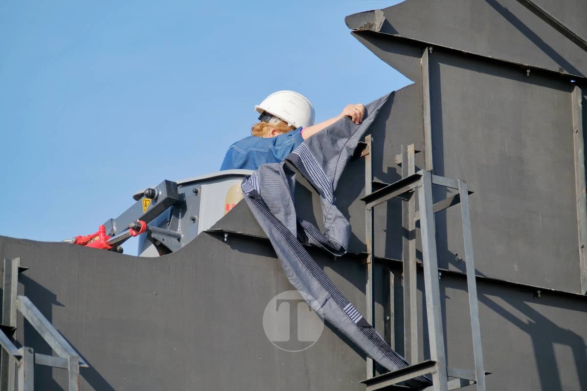 El Obrero y el toro de Osborne ya lucen el pañuelo: arranca la Romería de Tomelloso 2026