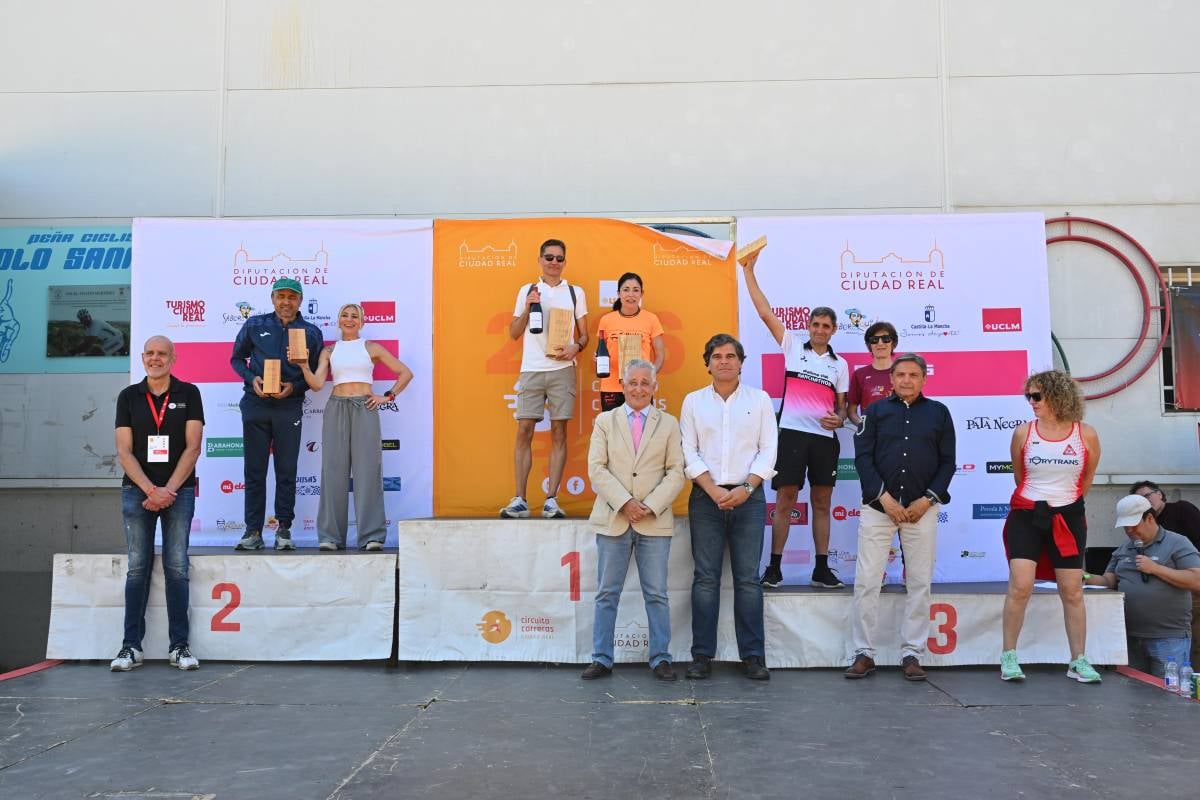 Los Pieles Run de Tomelloso destacan en los exigentes 15K de Almagro pese al calor