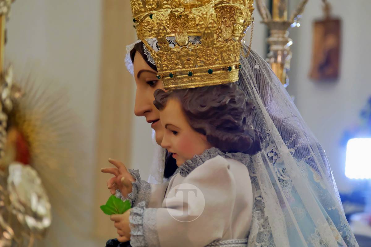 Miles de antorchas iluminan Pinilla en la noche más emocionante de la Romería de Tomelloso