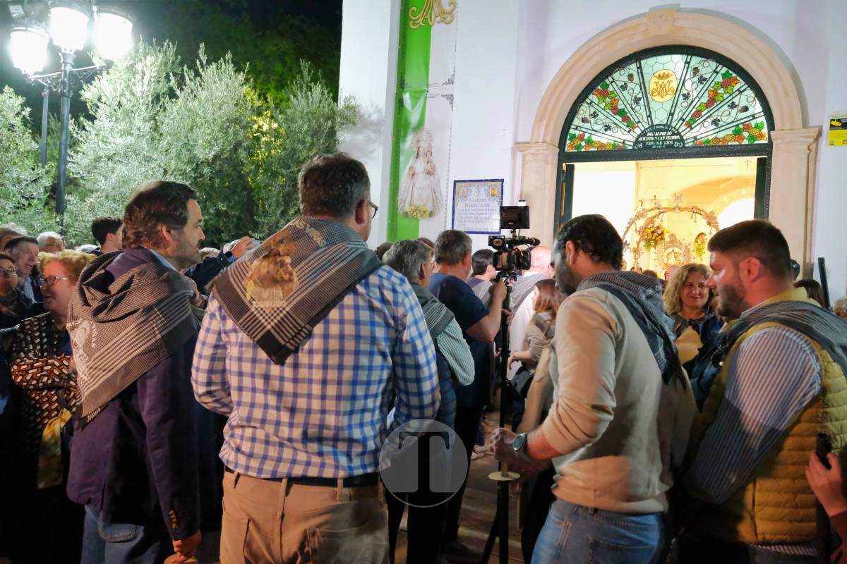 Miles de antorchas iluminan Pinilla en la noche más emocionante de la Romería de Tomelloso