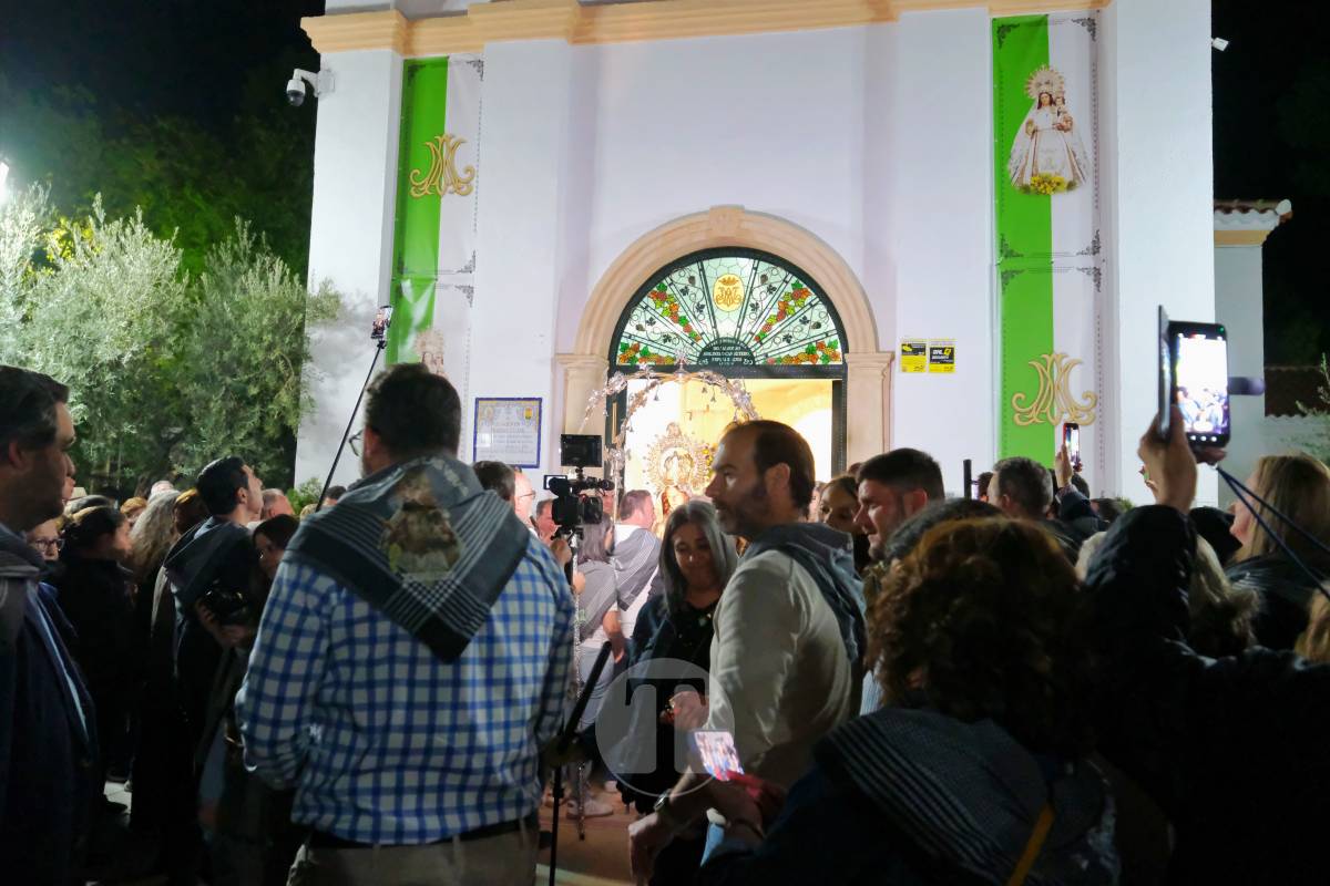 Miles de antorchas iluminan Pinilla en la noche más emocionante de la Romería de Tomelloso