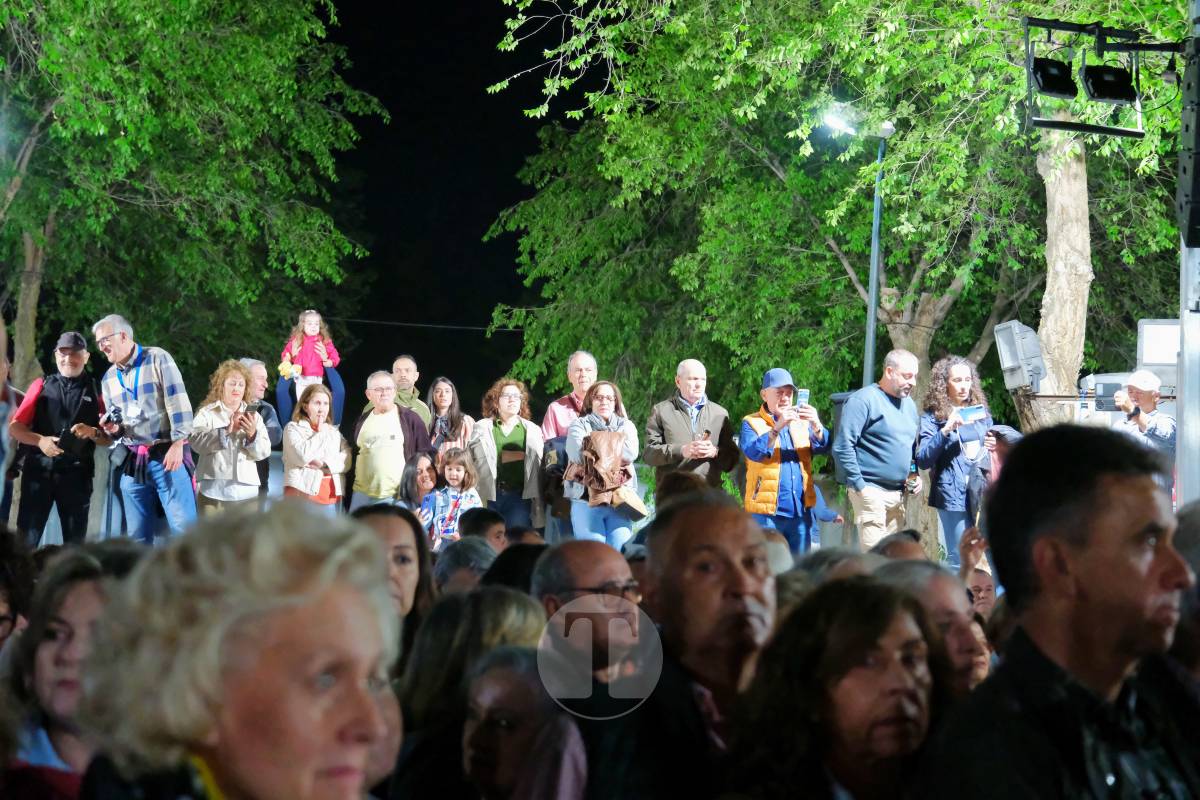 Miles de antorchas iluminan Pinilla en la noche más emocionante de la Romería de Tomelloso