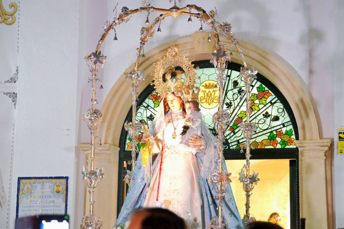 Miles de antorchas iluminan Pinilla en la noche más emocionante de la Romería de Tomelloso