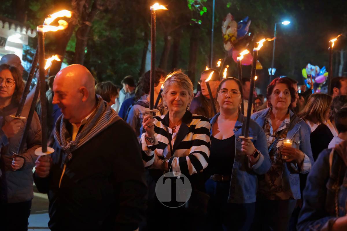 Miles de antorchas iluminan Pinilla en la noche más emocionante de la Romería de Tomelloso