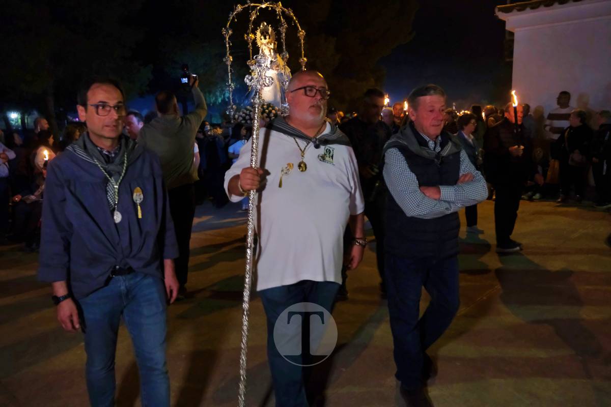 Miles de antorchas iluminan Pinilla en la noche más emocionante de la Romería de Tomelloso