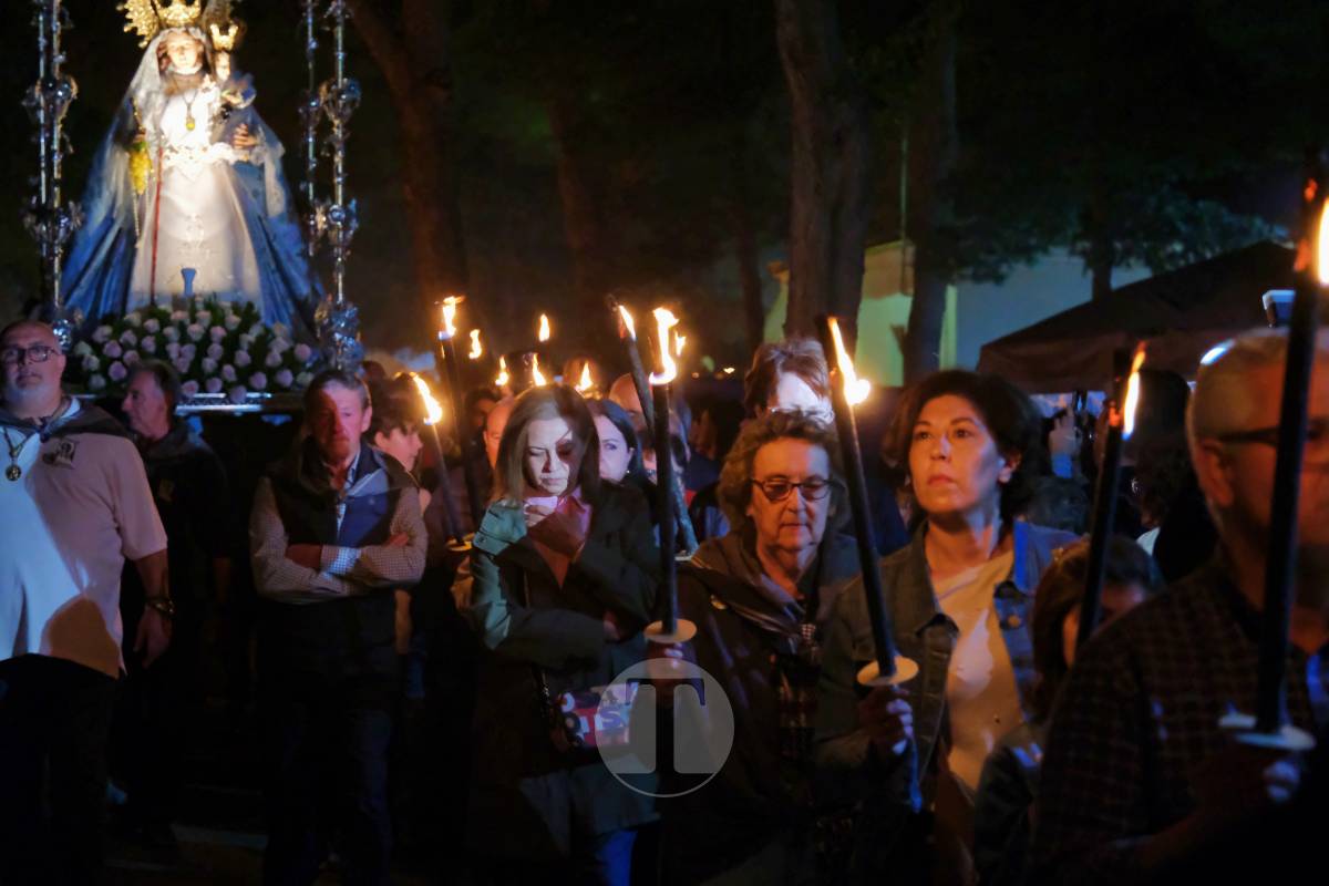 Miles de antorchas iluminan Pinilla en la noche más emocionante de la Romería de Tomelloso