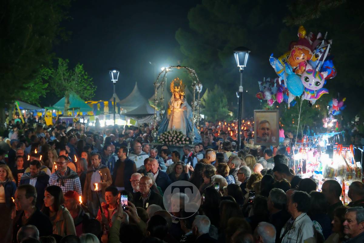 Miles de antorchas iluminan Pinilla en la noche más emocionante de la Romería de Tomelloso