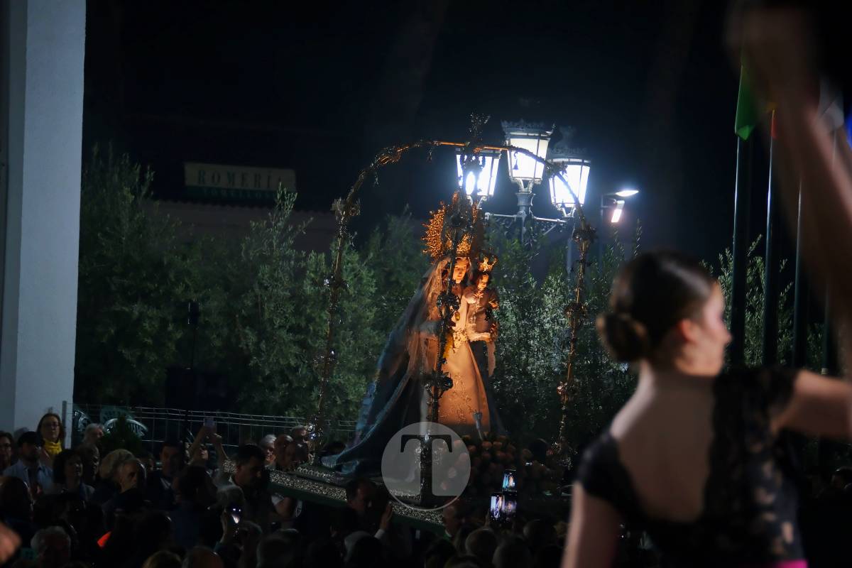 Miles de antorchas iluminan Pinilla en la noche más emocionante de la Romería de Tomelloso