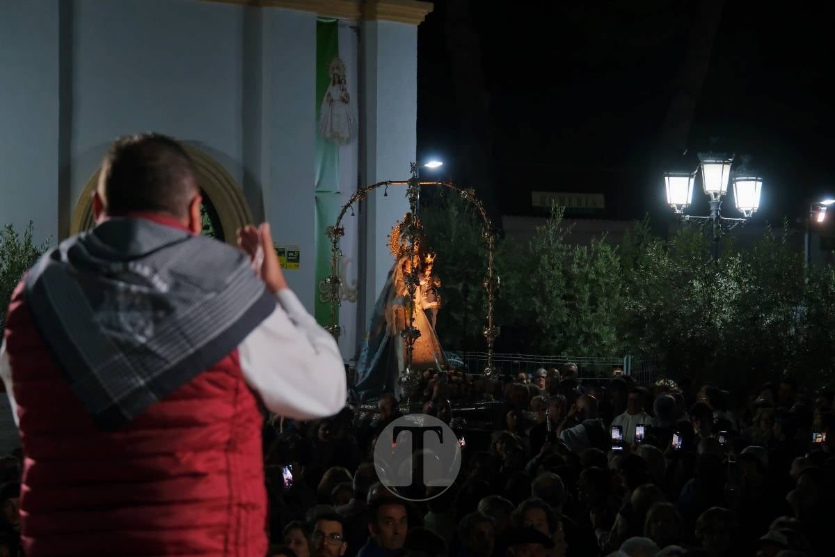 Miles de antorchas iluminan Pinilla en la noche más emocionante de la Romería de Tomelloso